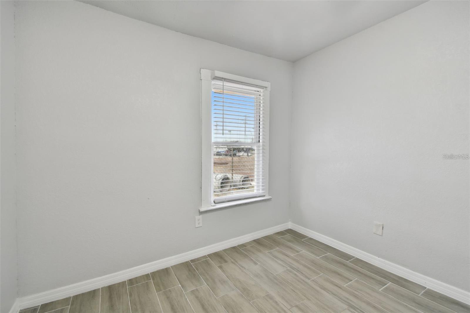 FAIRVIEW PARK - Residential Income