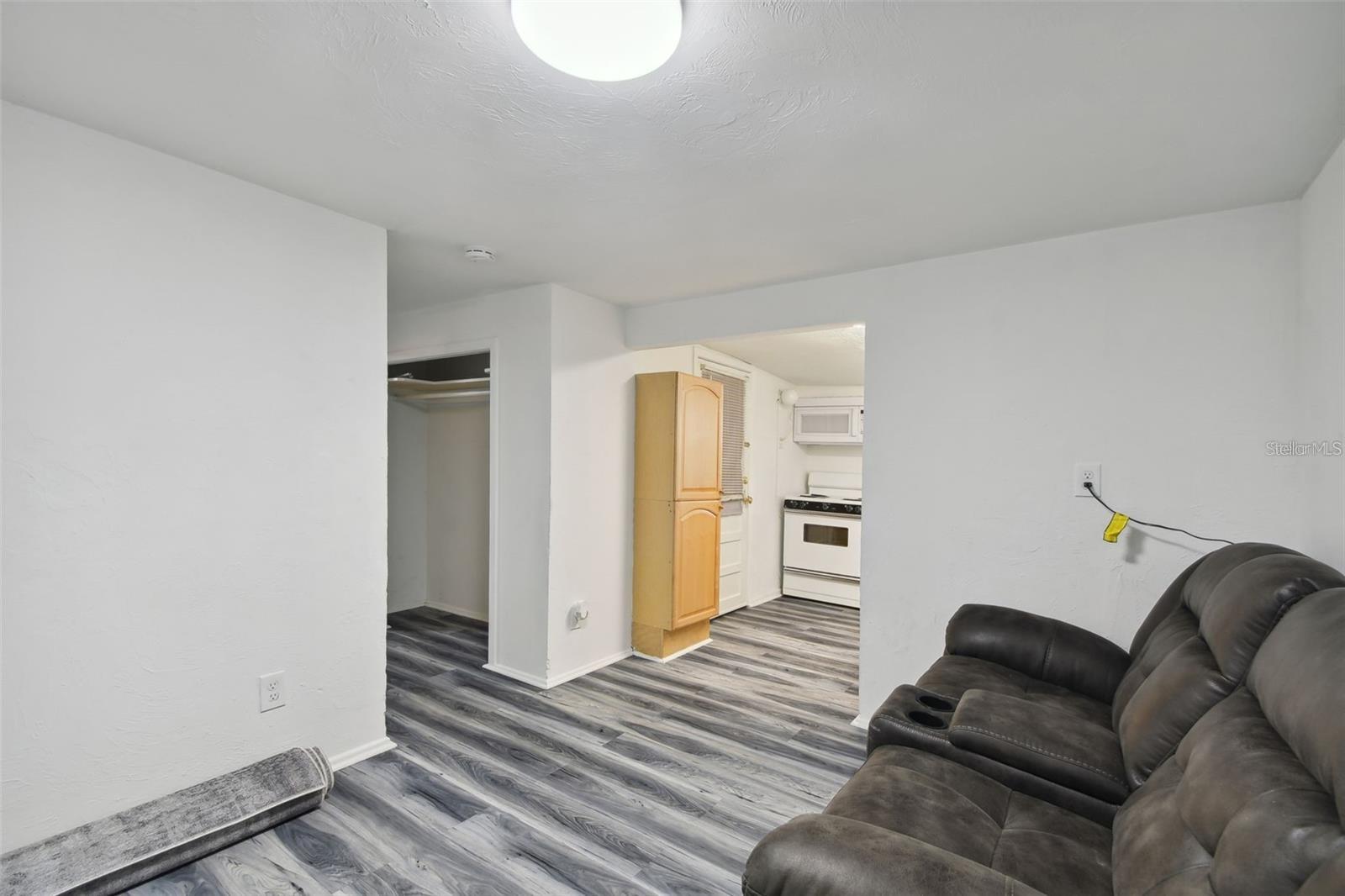 FAIRVIEW PARK - Residential Income