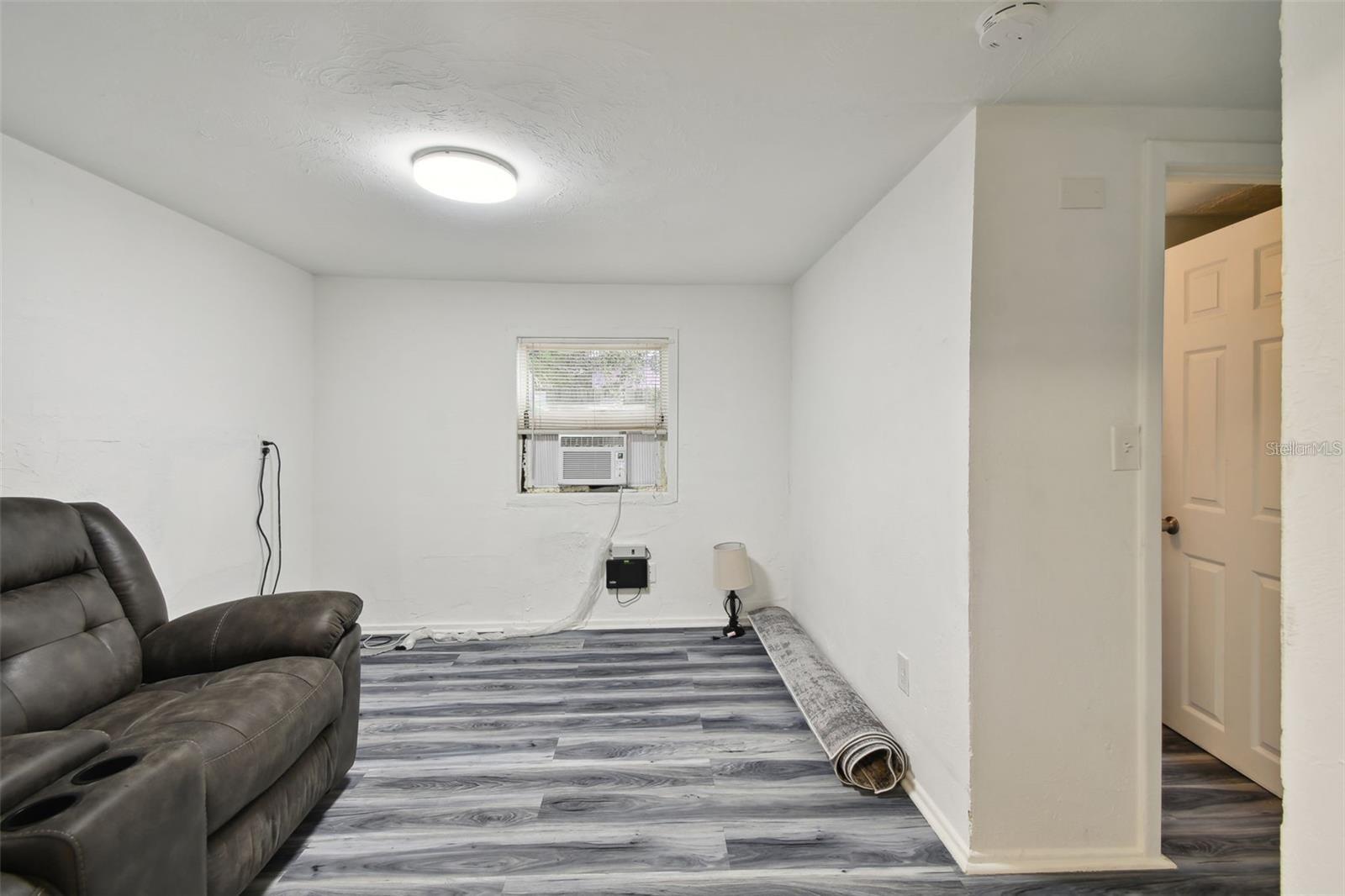 FAIRVIEW PARK - Residential Income