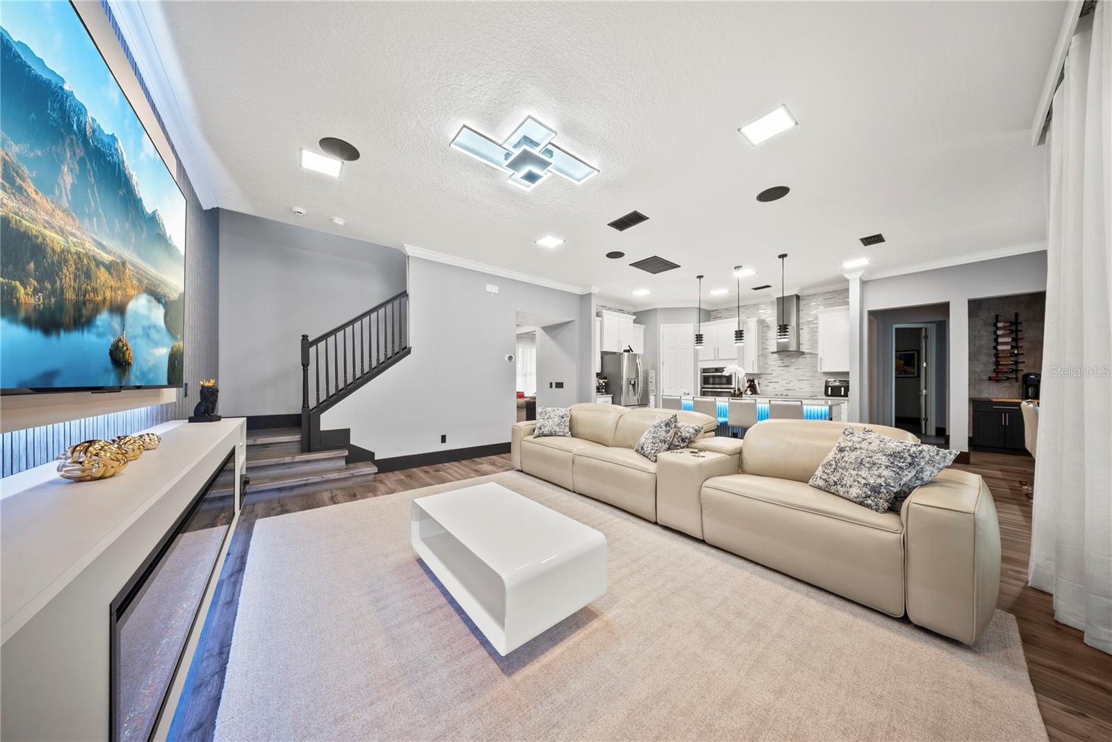 ROYAL LEGACY ESTATES - Residential