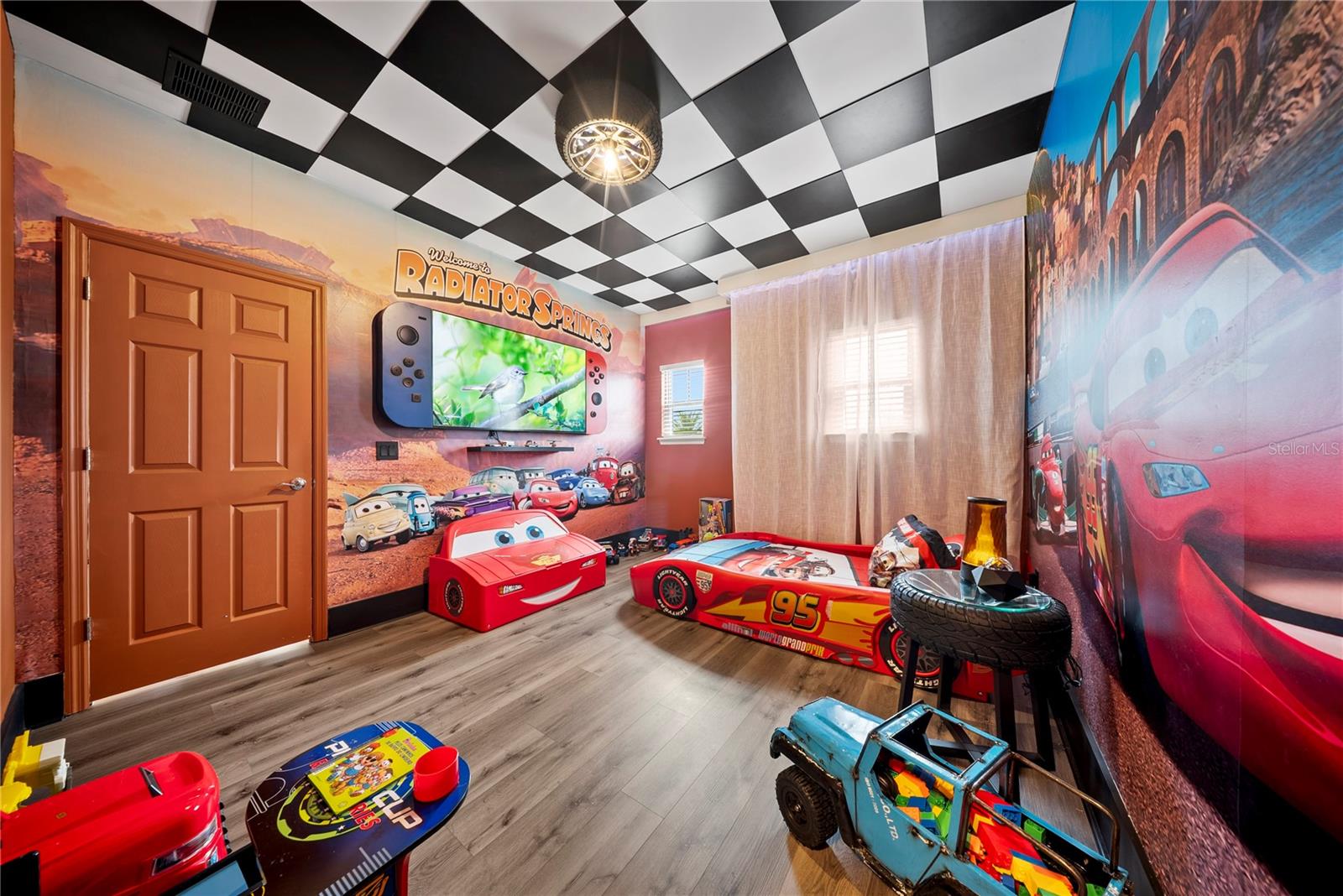 ROYAL LEGACY ESTATES - Residential