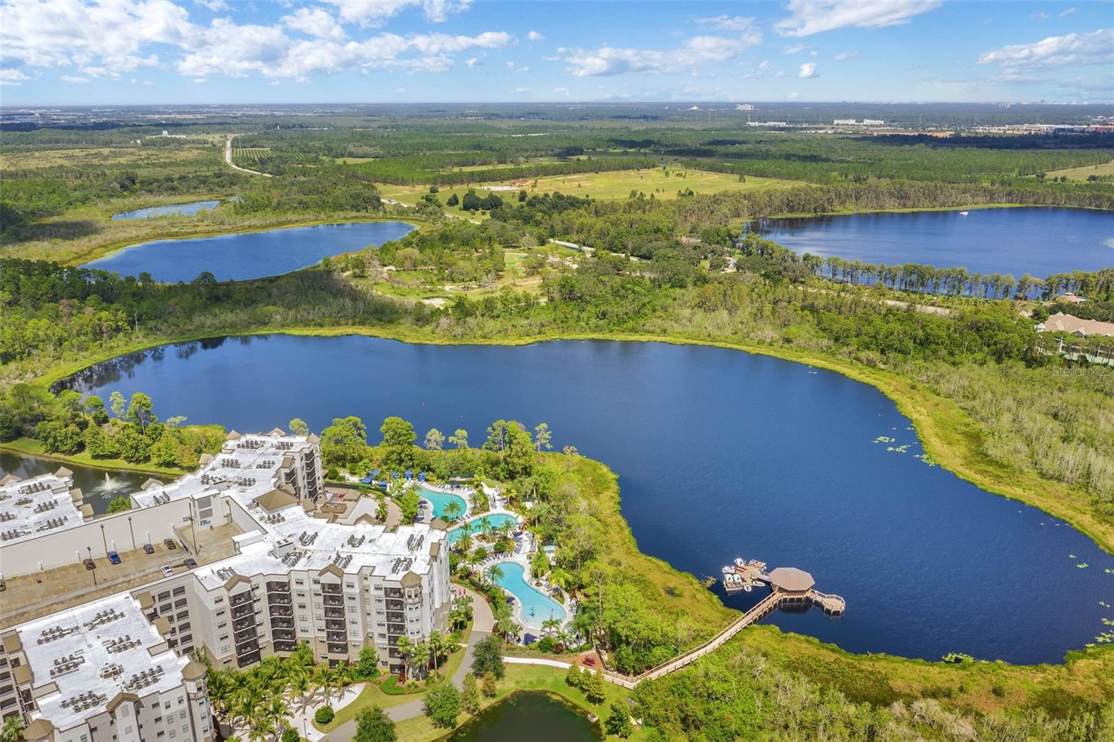 GROVE RESIDENCE & SPA HOTEL CONDO 1 - Residential