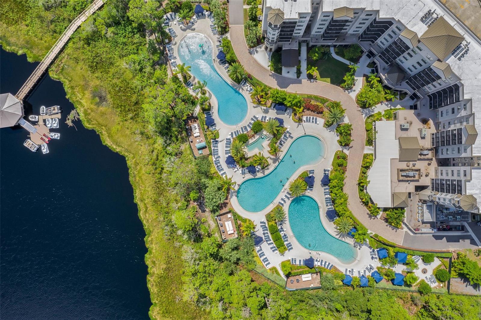 GROVE RESIDENCE & SPA HOTEL CONDO 1 - Residential