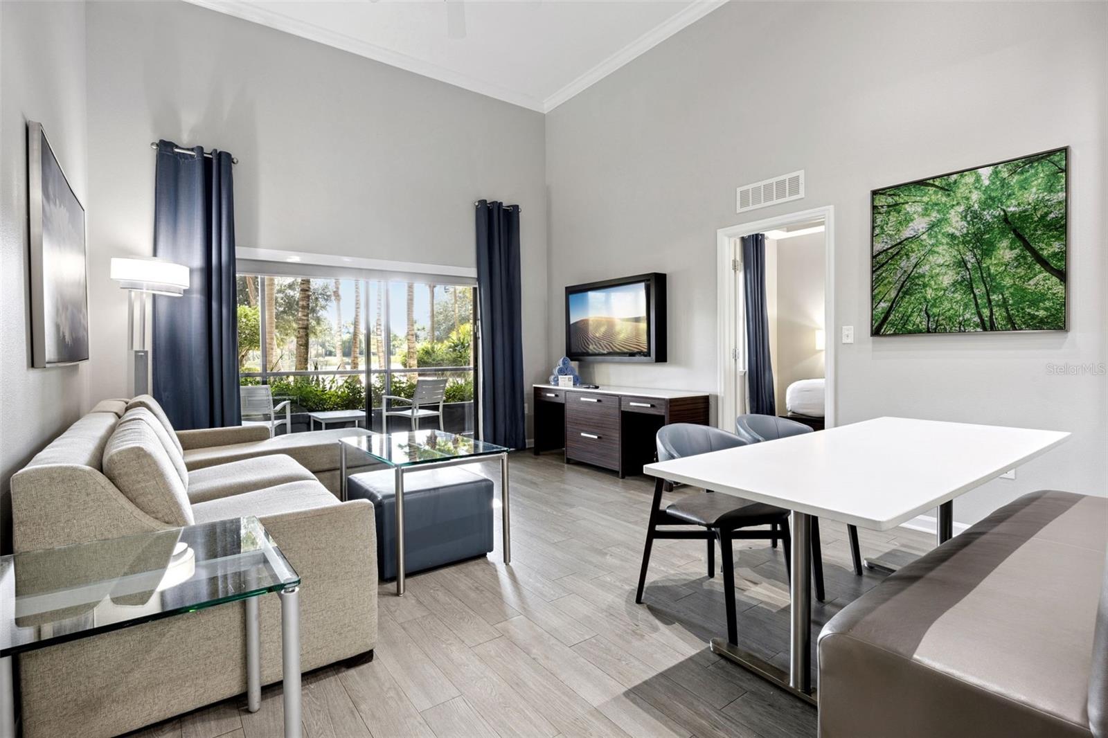 GROVE RESIDENCE & SPA HOTEL CONDO 1 - Residential