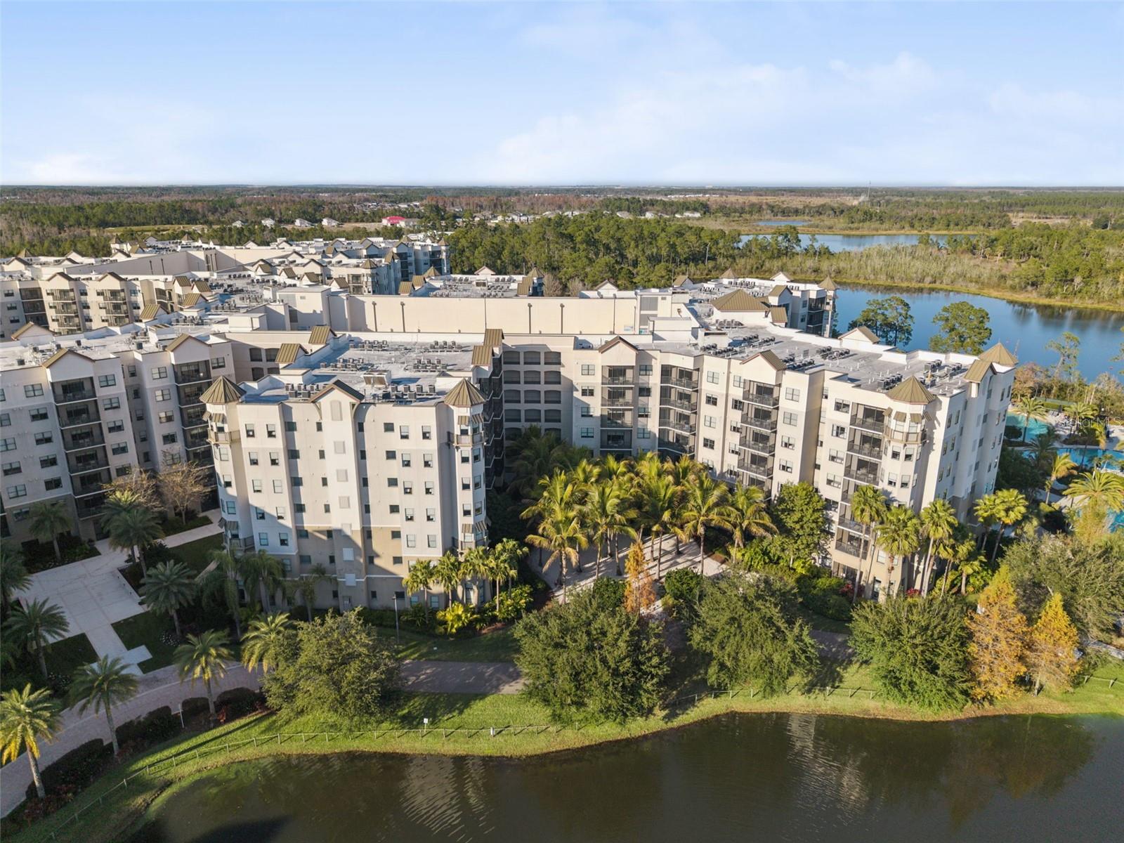 GROVE RESIDENCE & SPA HOTEL CONDO 1 - Residential