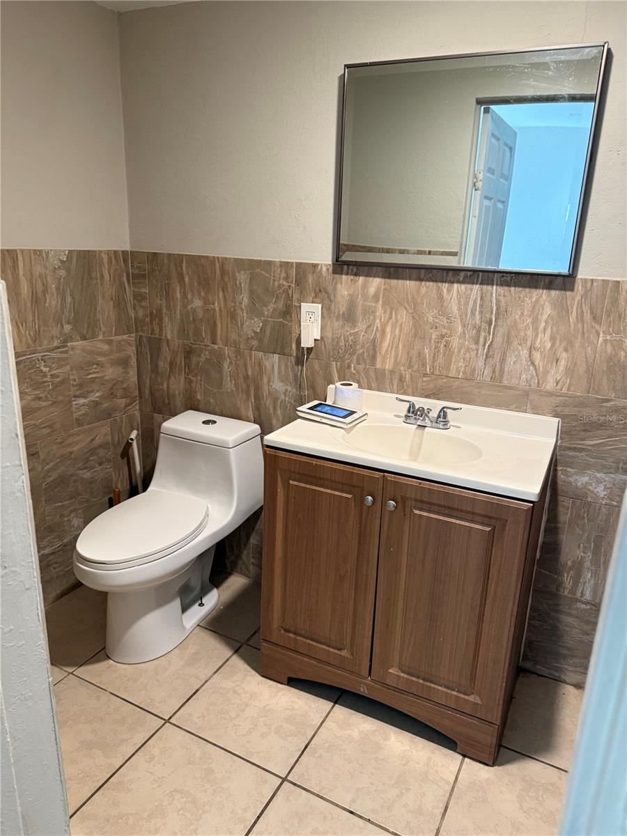 RICHLAND MANOR - Residential Lease