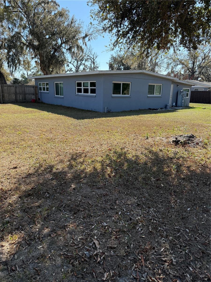 RICHLAND MANOR - Residential Lease