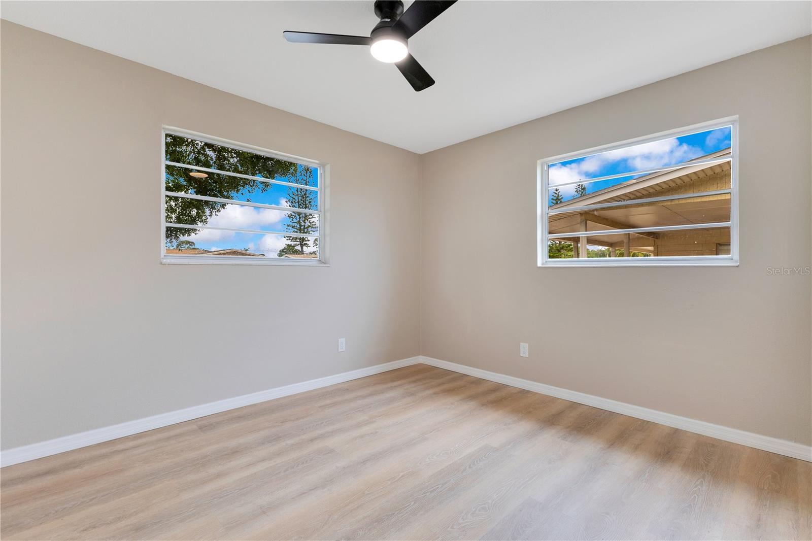 CARIBBEAN ISLES UNIT 01 - Residential