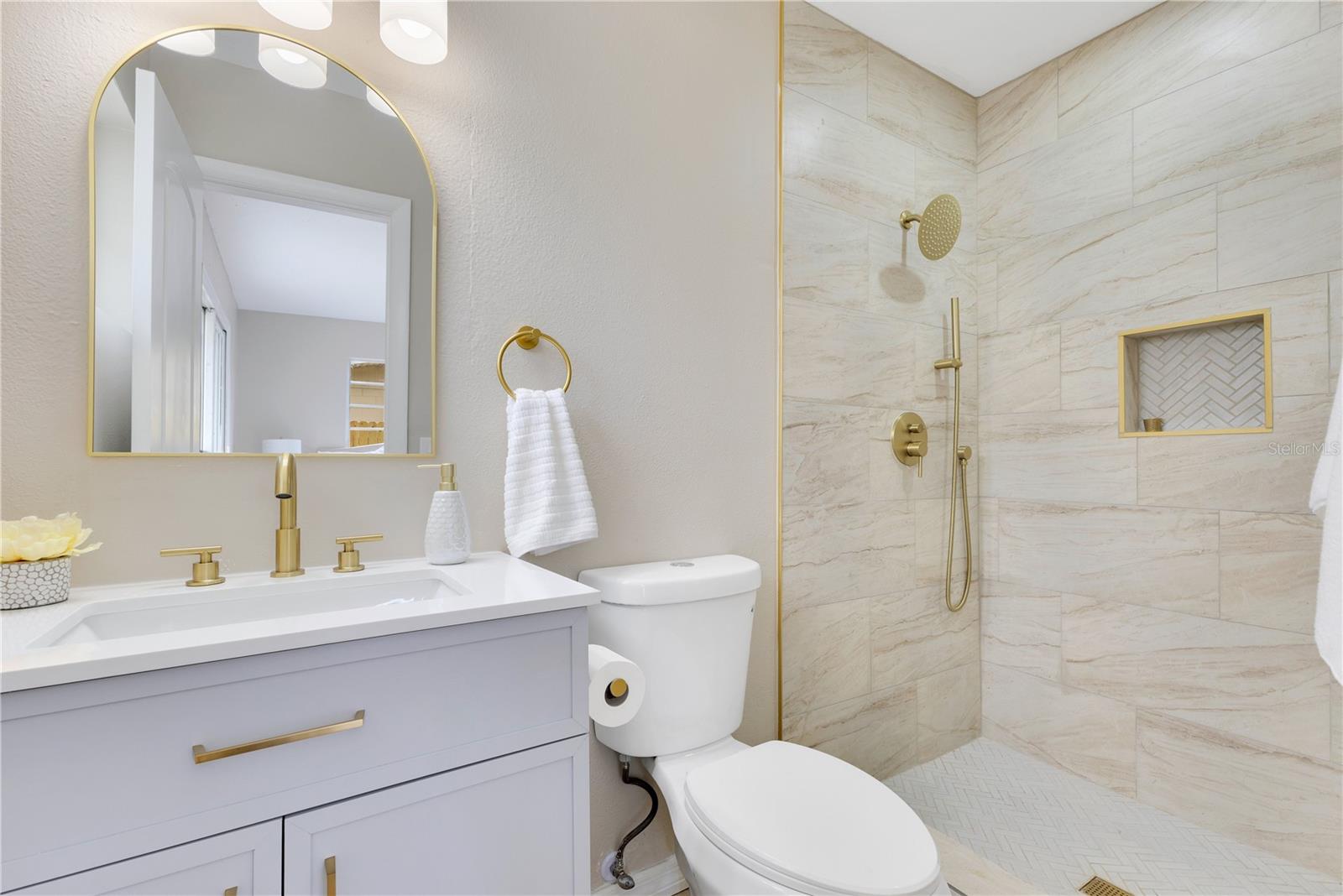 CARIBBEAN ISLES UNIT 01 - Residential