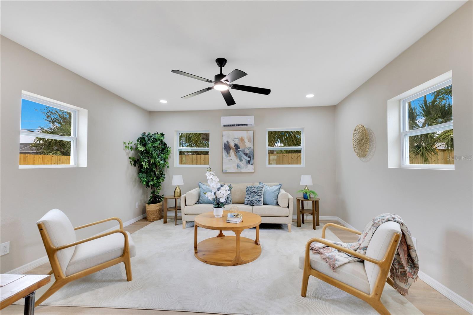 CARIBBEAN ISLES UNIT 01 - Residential