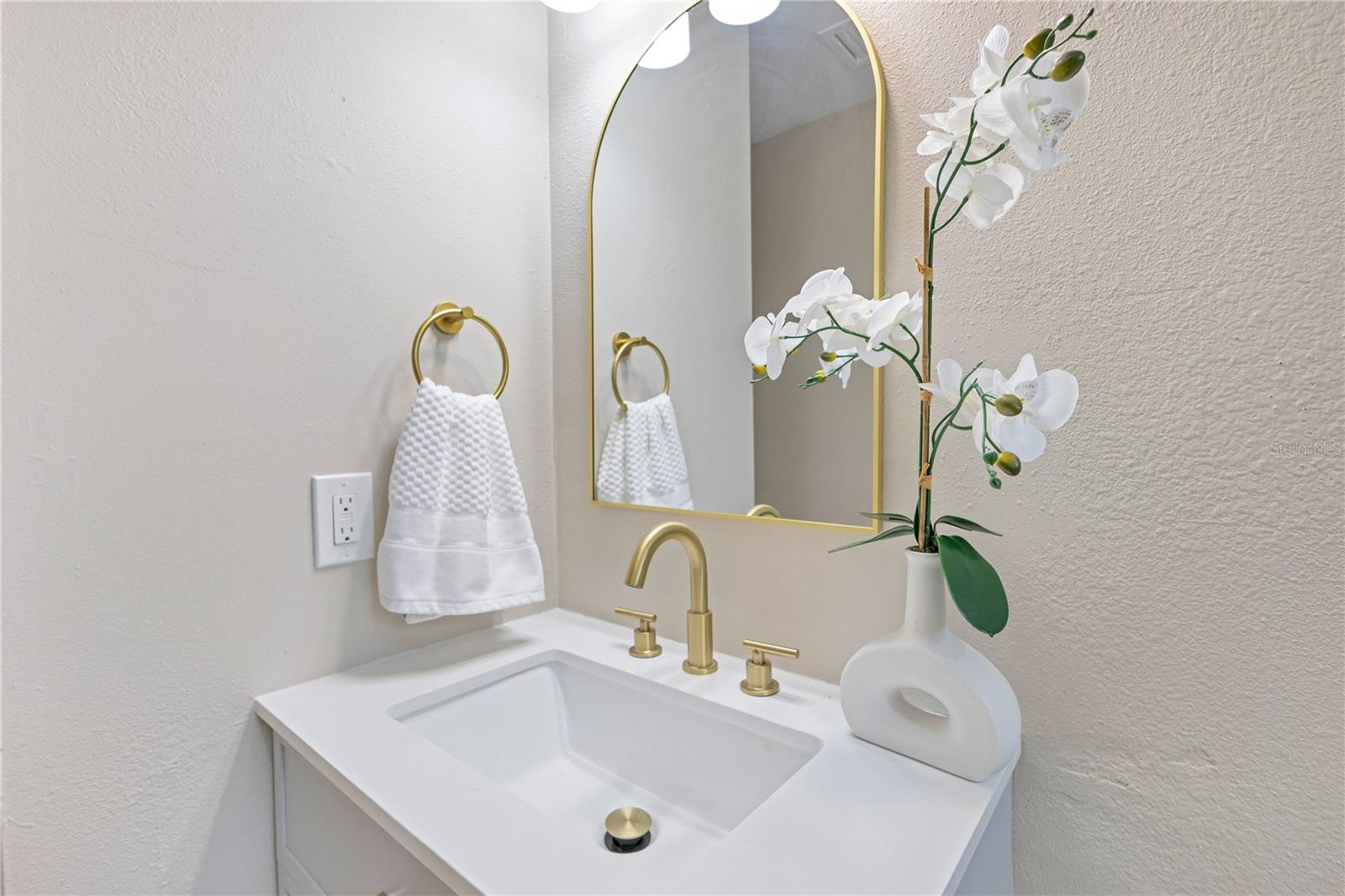 CARIBBEAN ISLES UNIT 01 - Residential