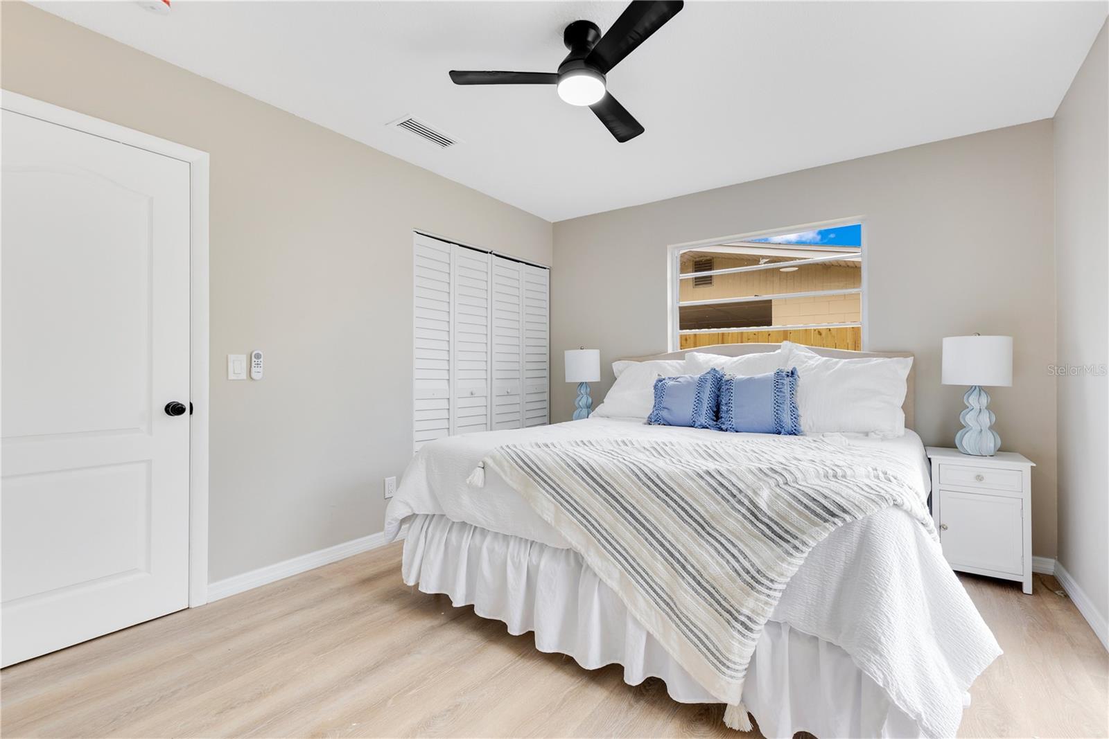 CARIBBEAN ISLES UNIT 01 - Residential