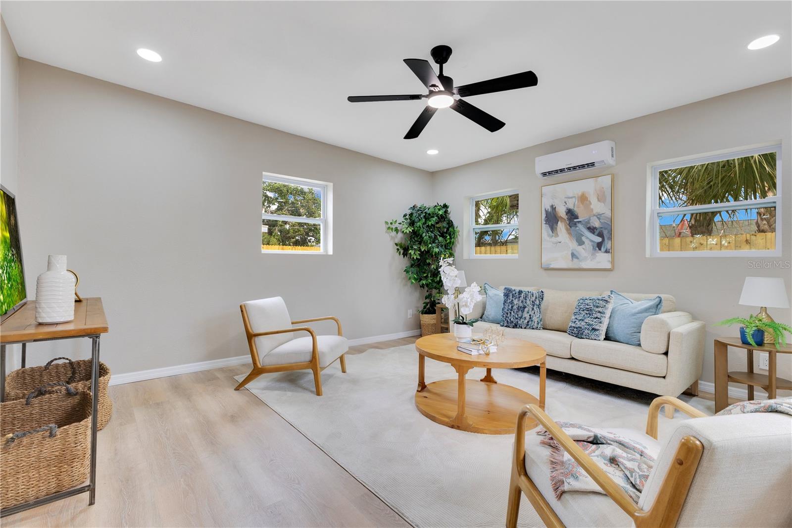 CARIBBEAN ISLES UNIT 01 - Residential