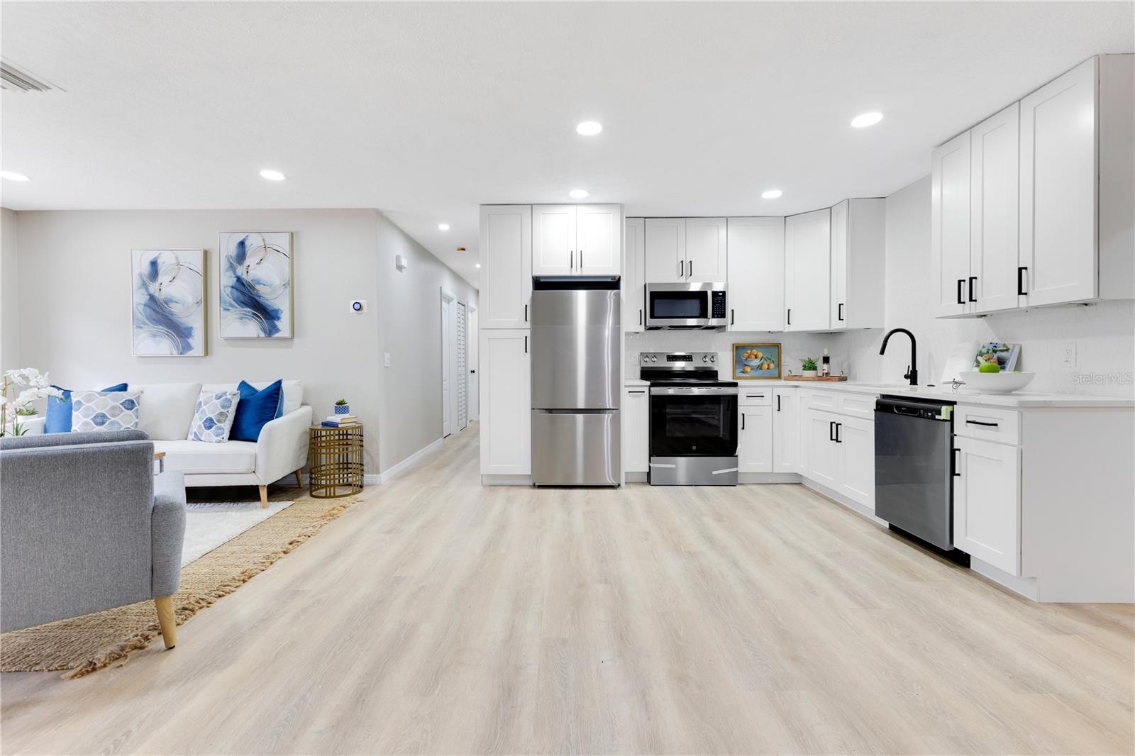 CARIBBEAN ISLES UNIT 01 - Residential