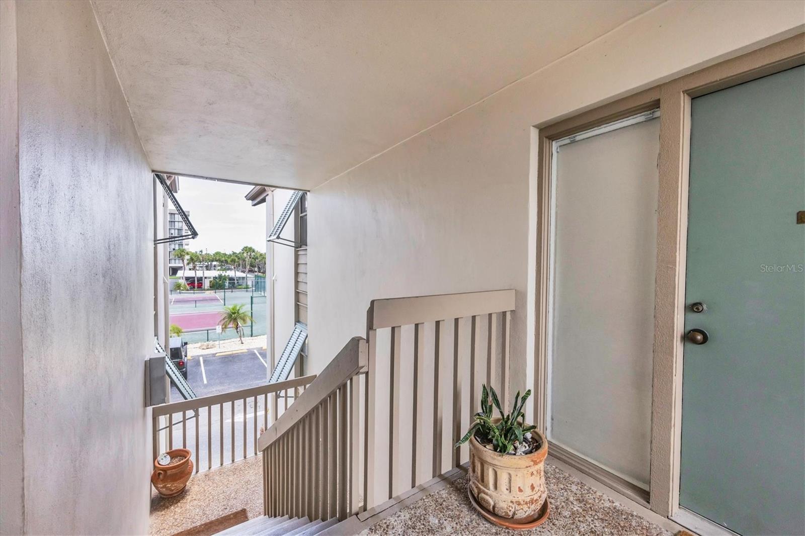 1093 LAKE HOUSE CIRCLE C205