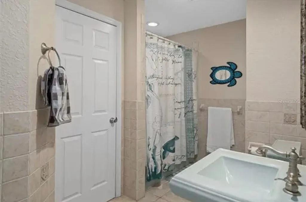 MAMMOTH GROVE - Residential