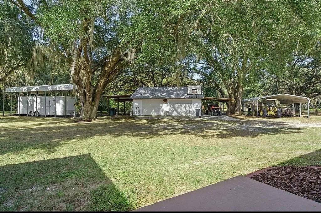 MAMMOTH GROVE - Residential