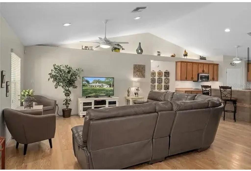 MAMMOTH GROVE - Residential