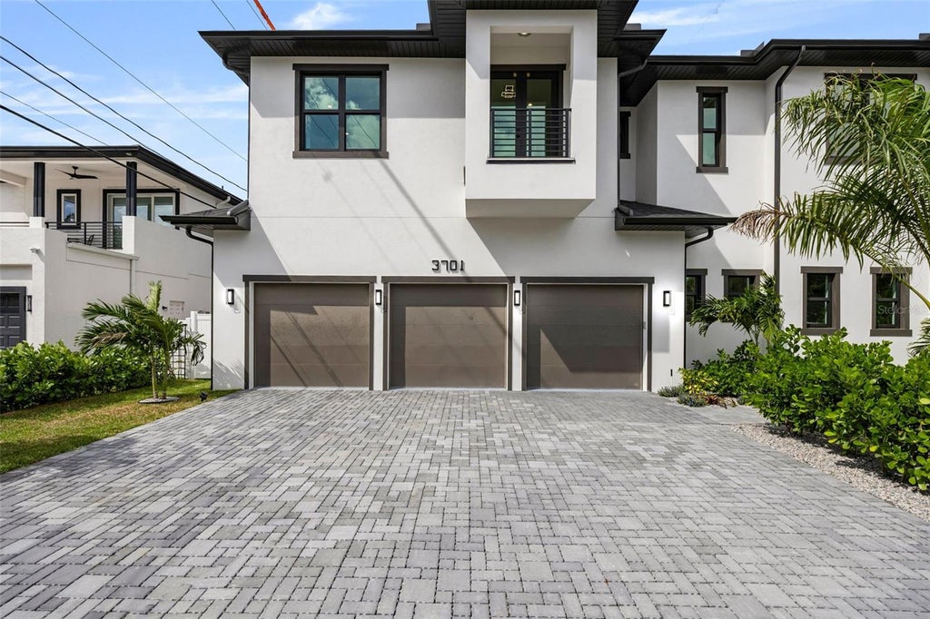 Photo of 3701 S Lynwood Avenue, Tampa, FL 33611 (MLS # TB8510477)
