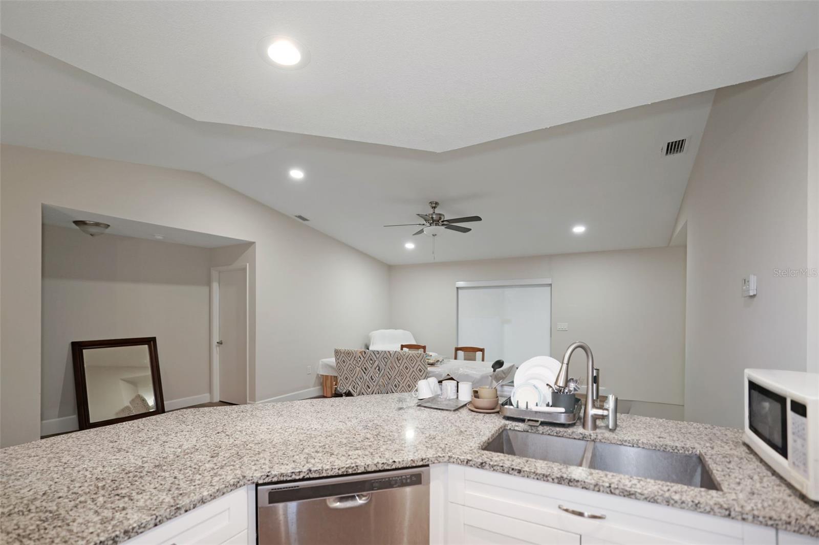 RIVER BLUFFS - Residential