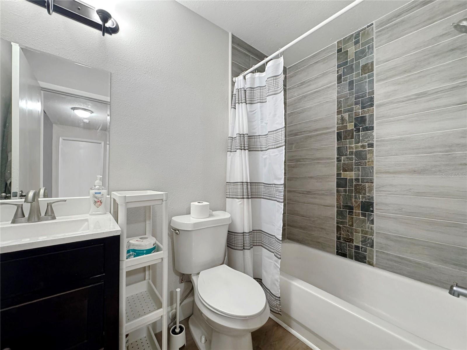 RIVER BLUFFS - Residential