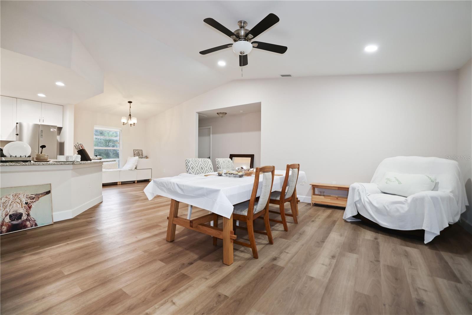 RIVER BLUFFS - Residential