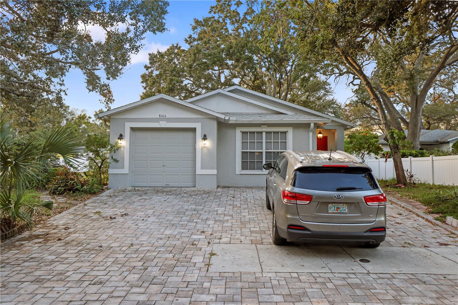 8414 N RIVER DUNE STREET