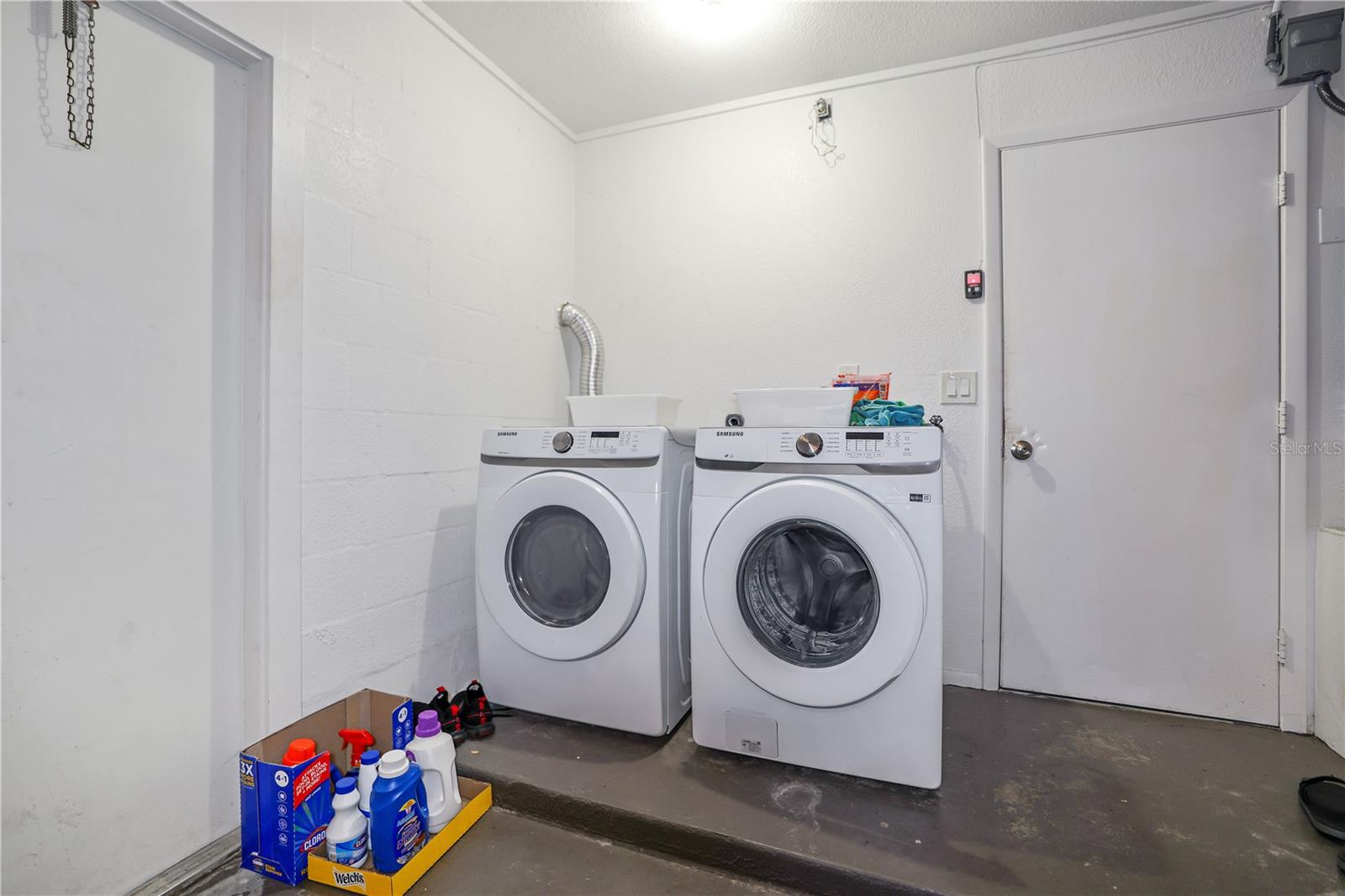 RIVER BLUFFS - Residential