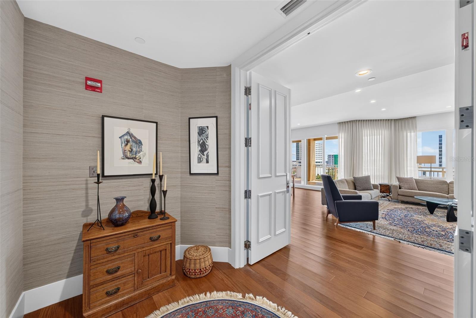 35 WATERGATE DRIVE 1104