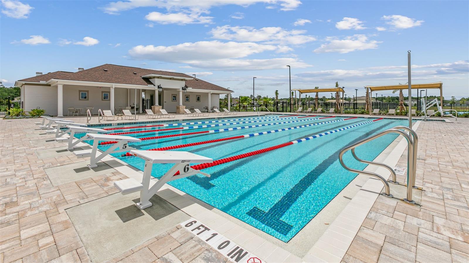 ENTRADA - Residential