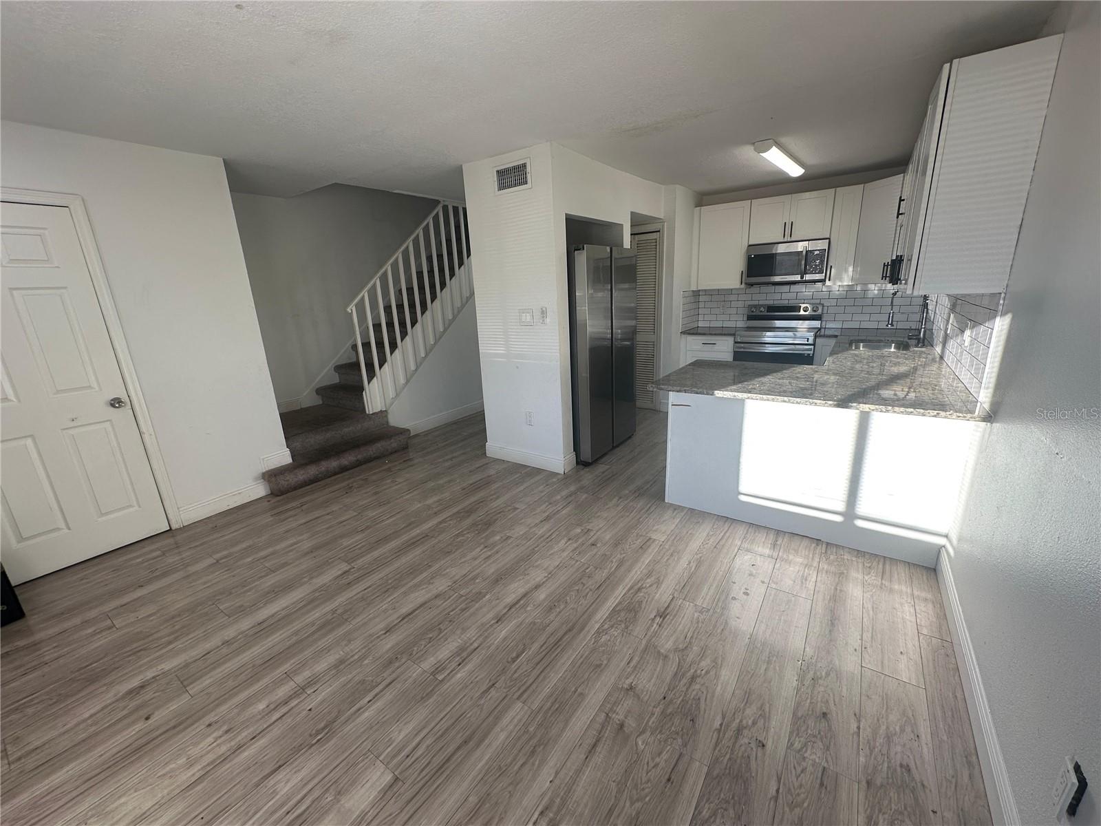 5064 DOWNING STREET 4