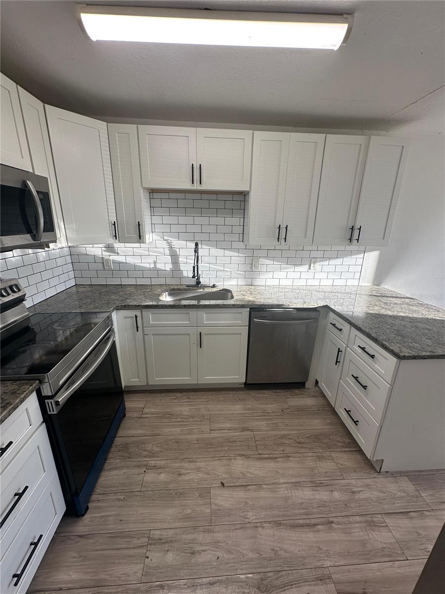 5064 DOWNING STREET 4