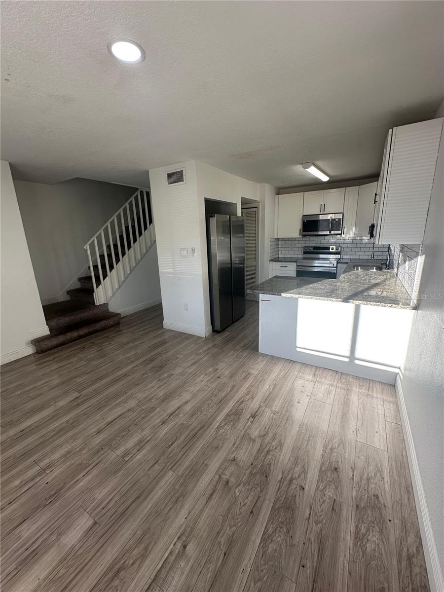 HUNTINGTON ON GREEN CONDO - Residential