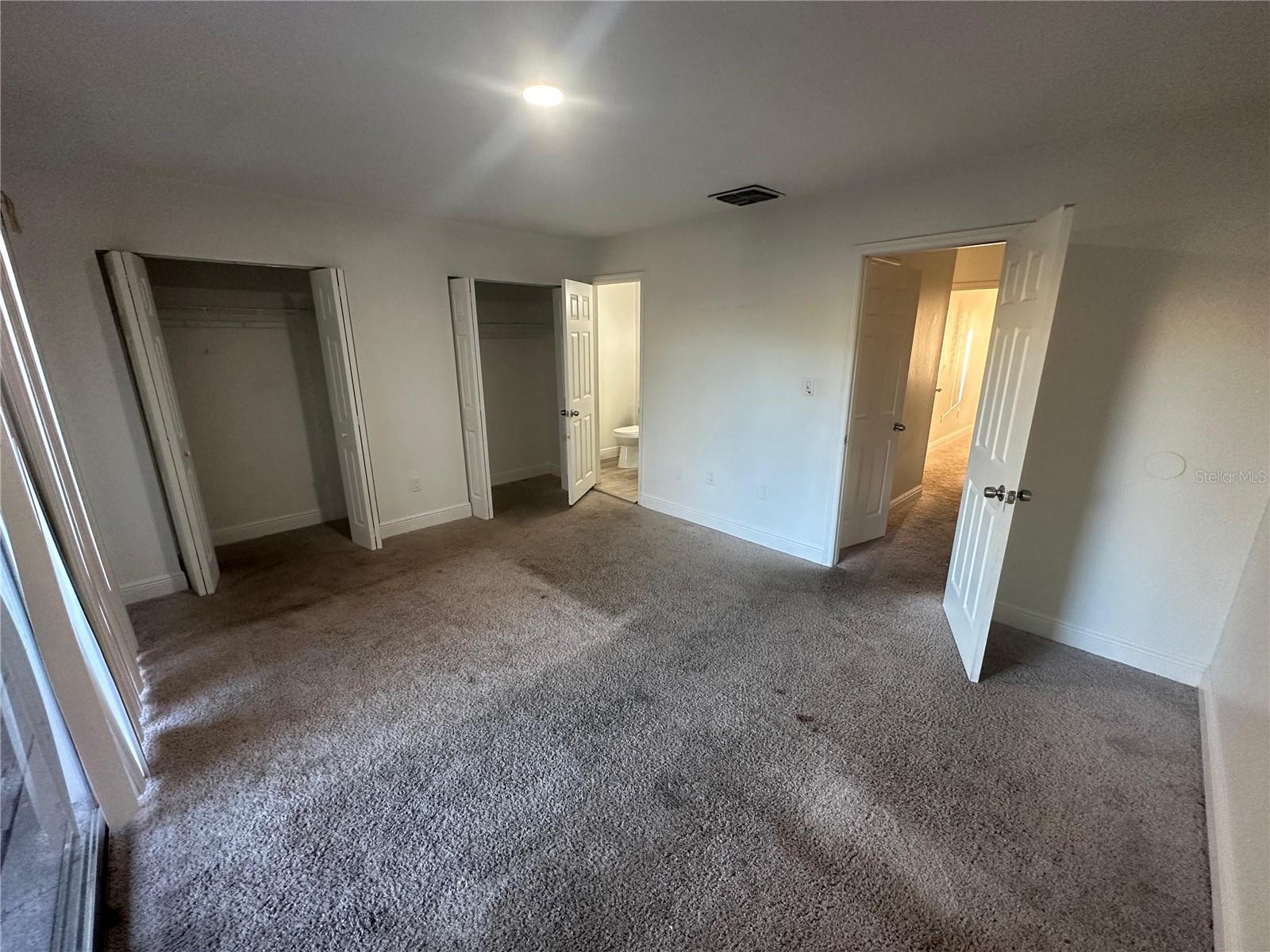 HUNTINGTON ON GREEN CONDO - Residential