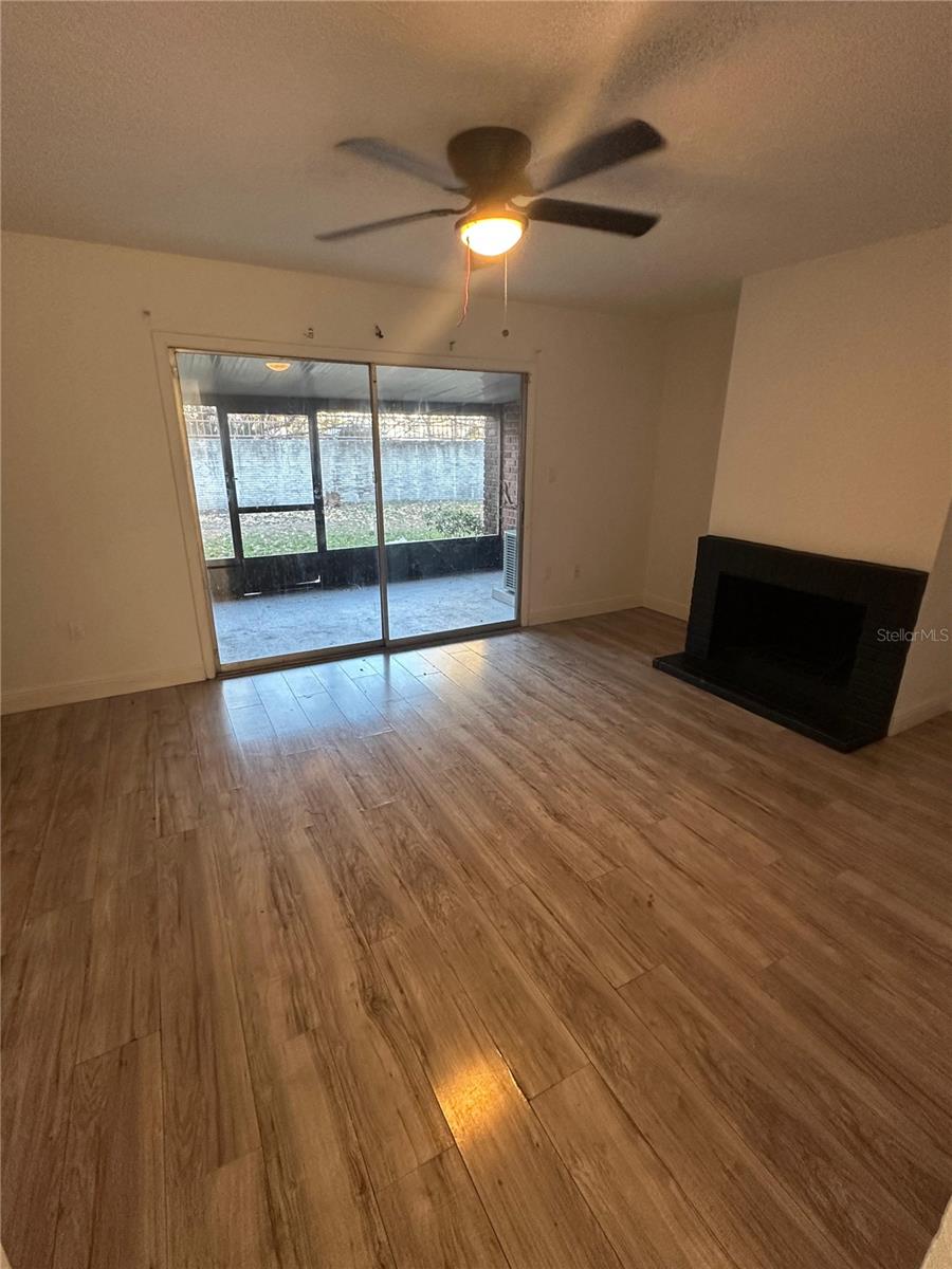 HUNTINGTON ON GREEN CONDO - Residential