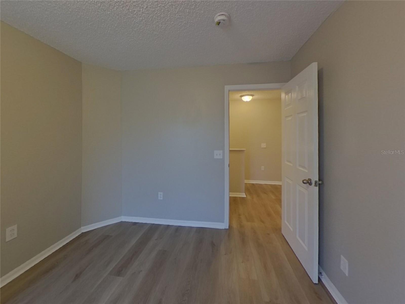 DAHLIA RESERVE AT CRESCENT LAKES - Residential Lease