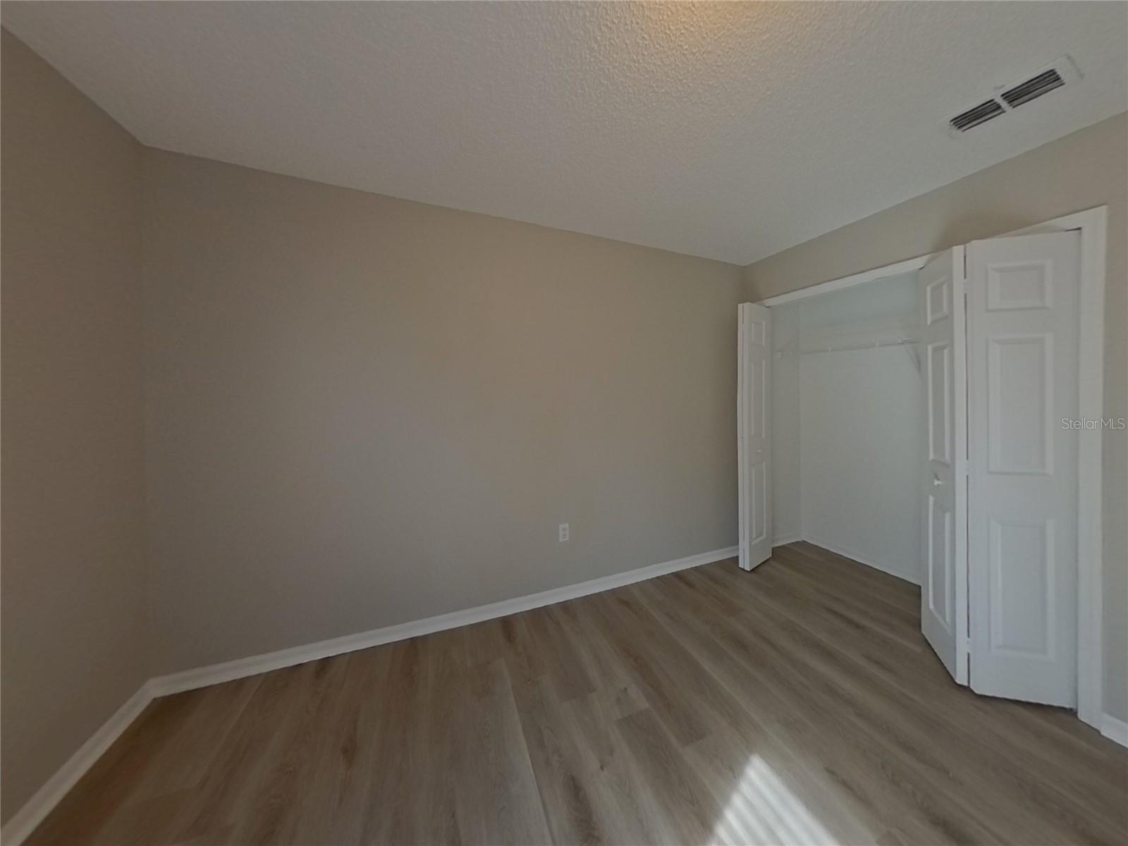 DAHLIA RESERVE AT CRESCENT LAKES - Residential Lease