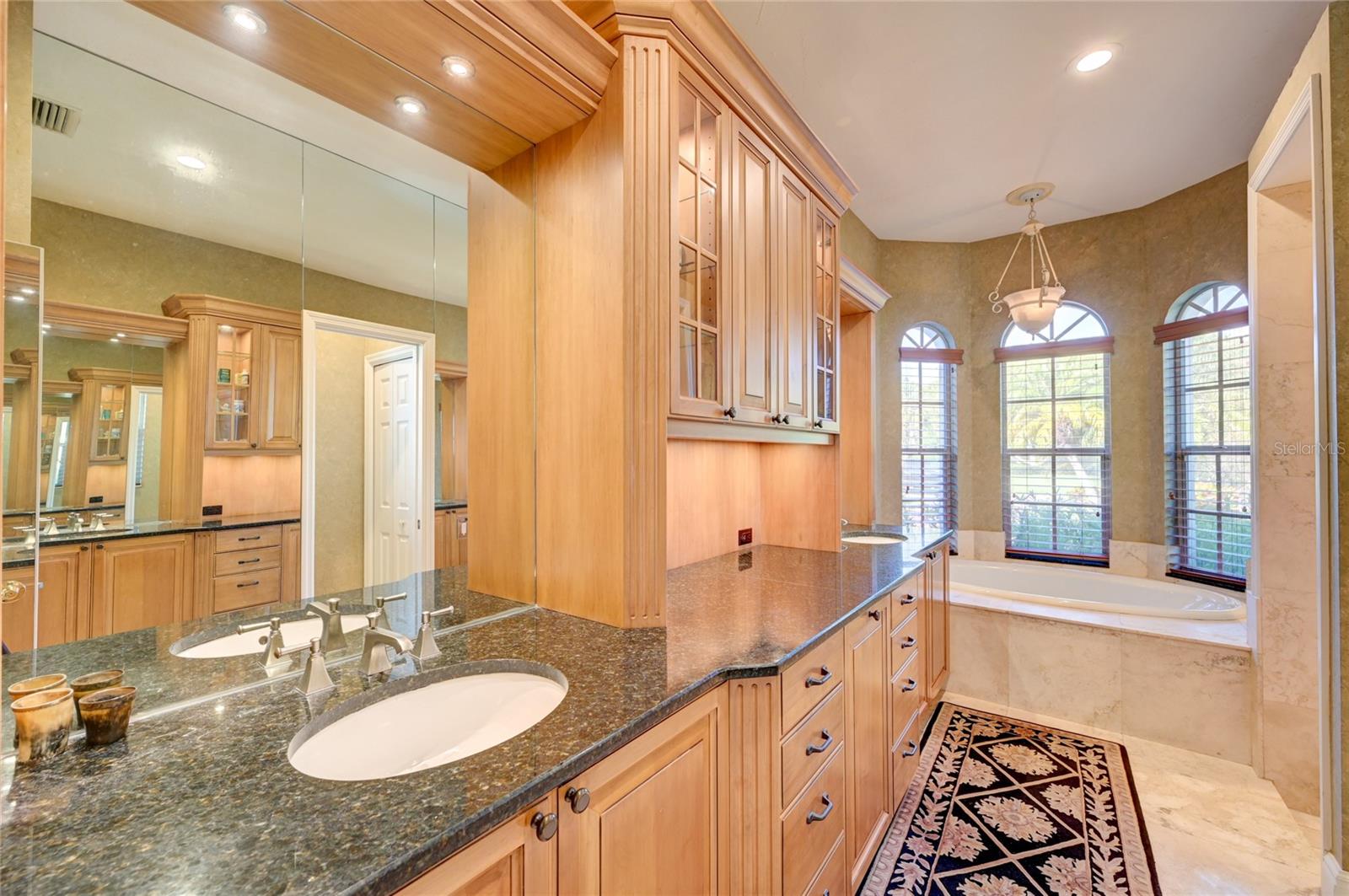 WILTON CRESCENT - Residential