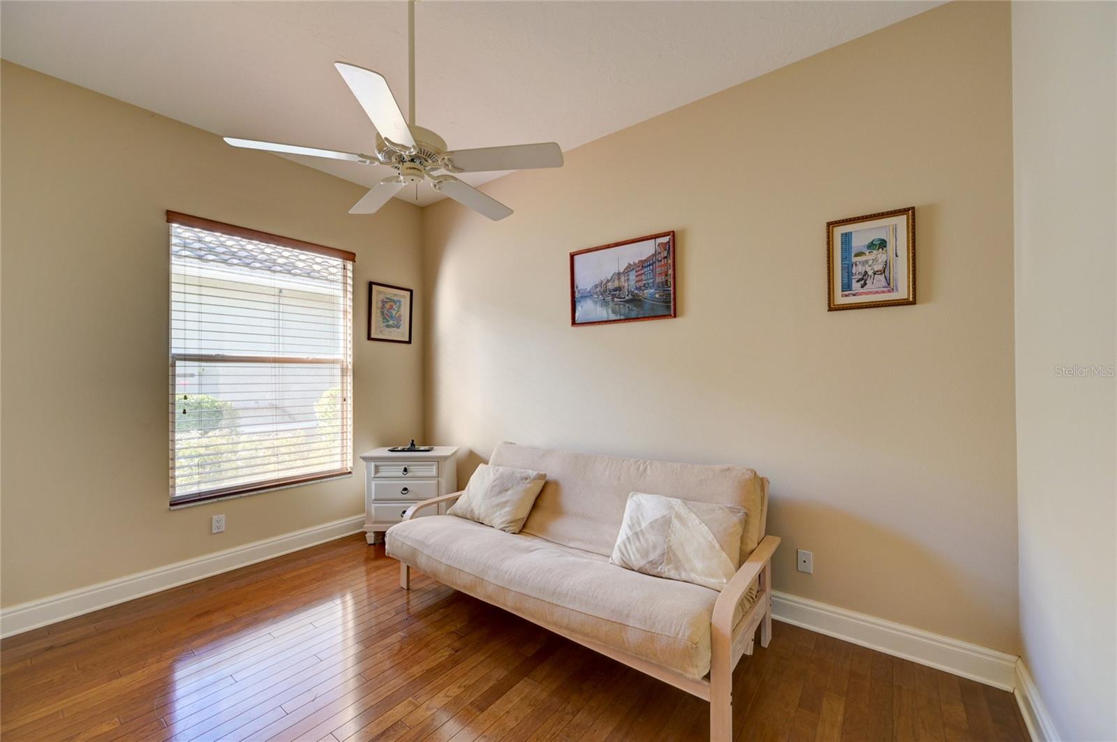 WILTON CRESCENT - Residential