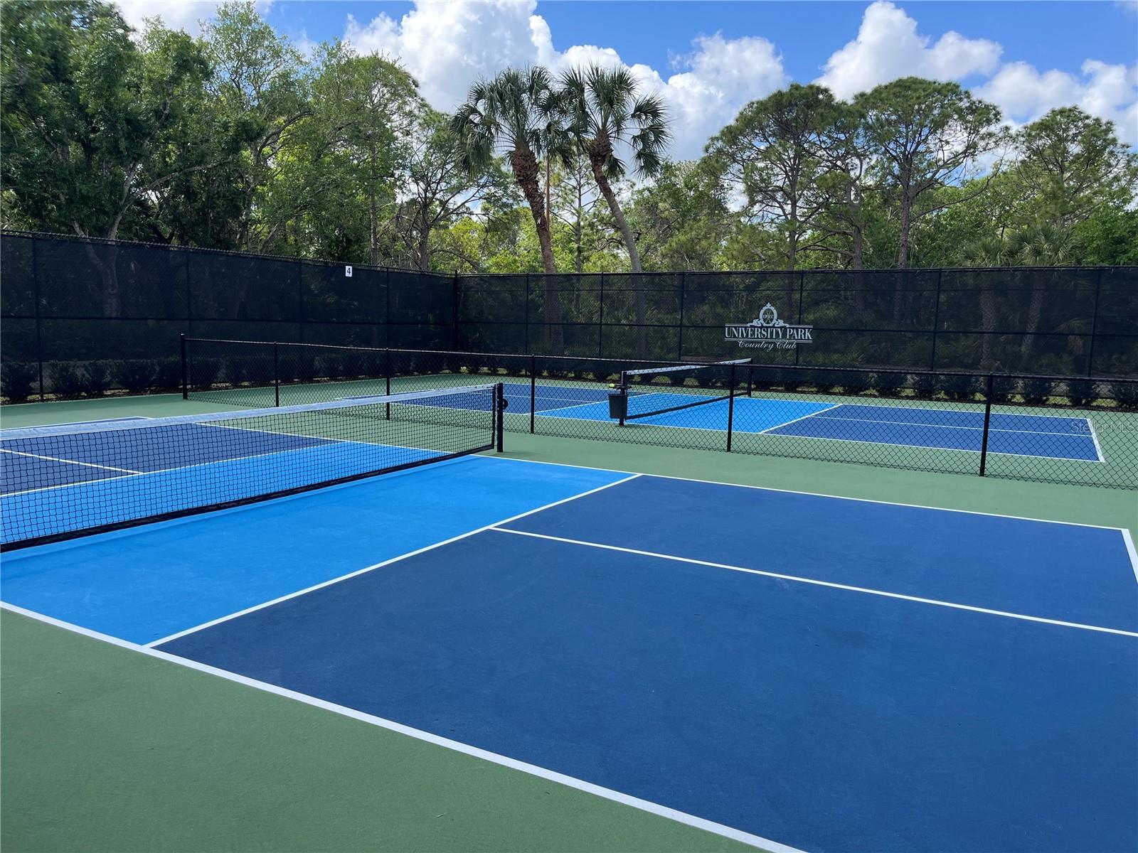 WILTON CRESCENT - Residential