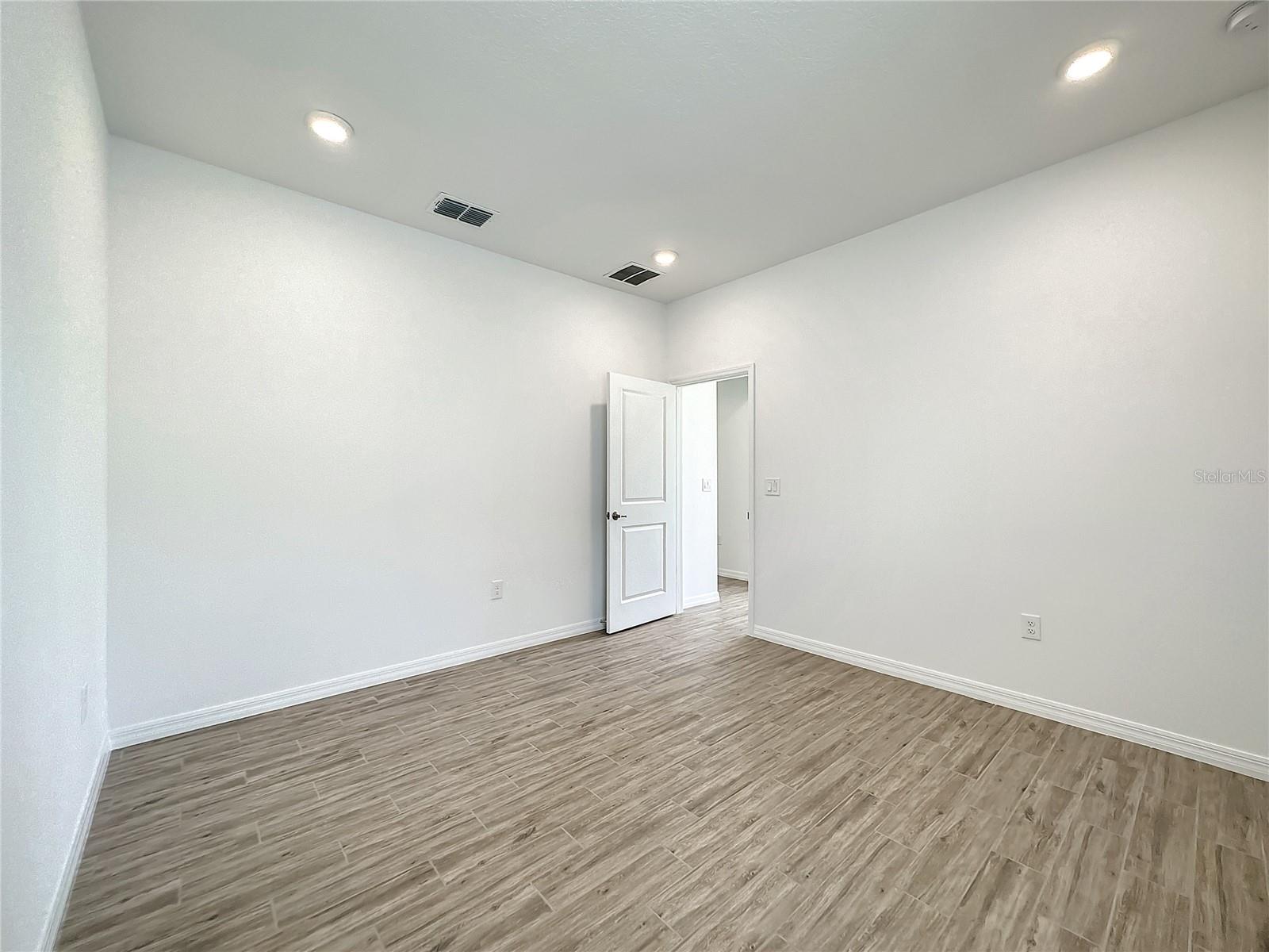 CALESA TOWNSHIP ROAN HILLS PH - Residential Lease