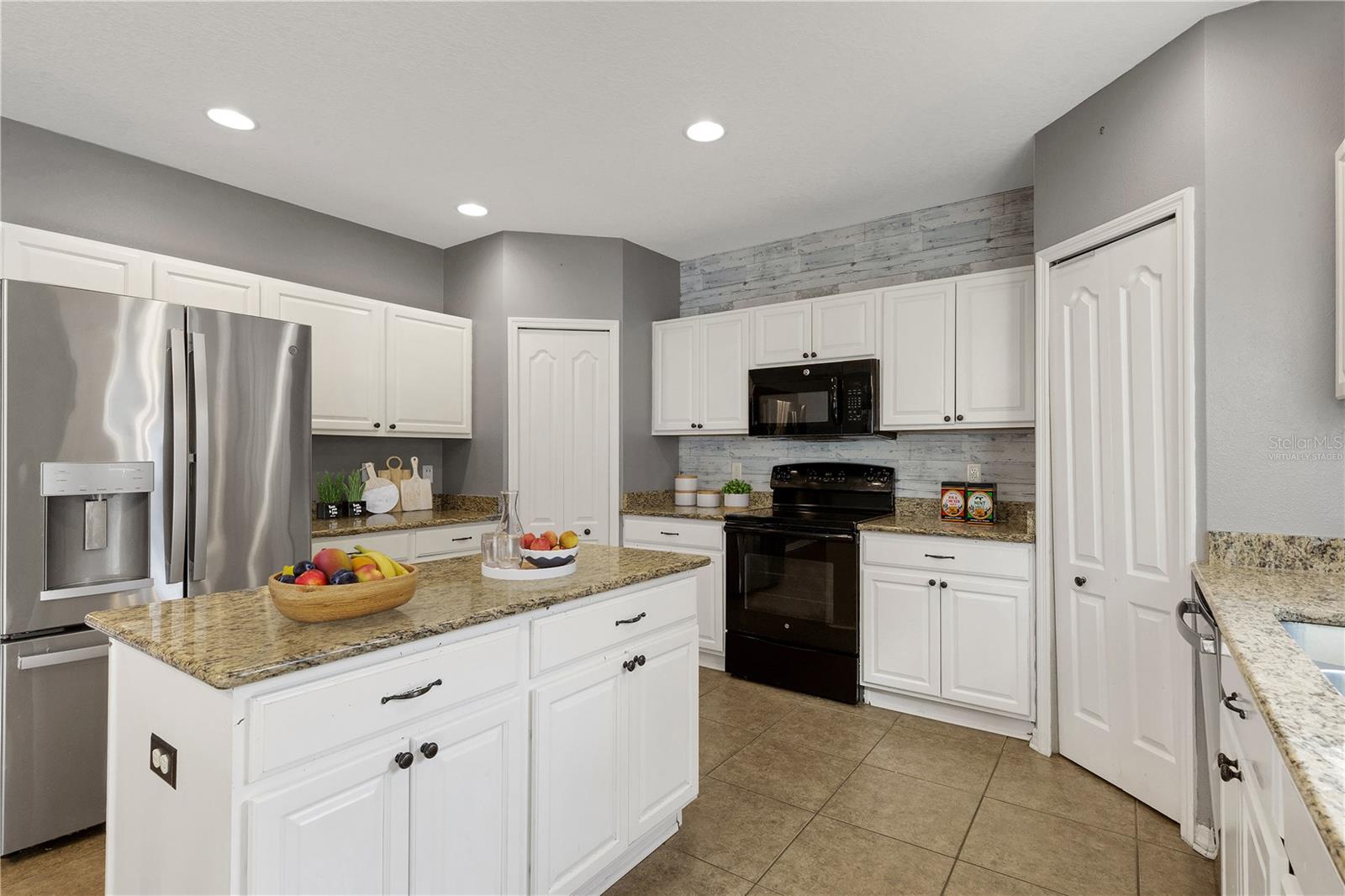 SHEFFIELD GLENN - Residential