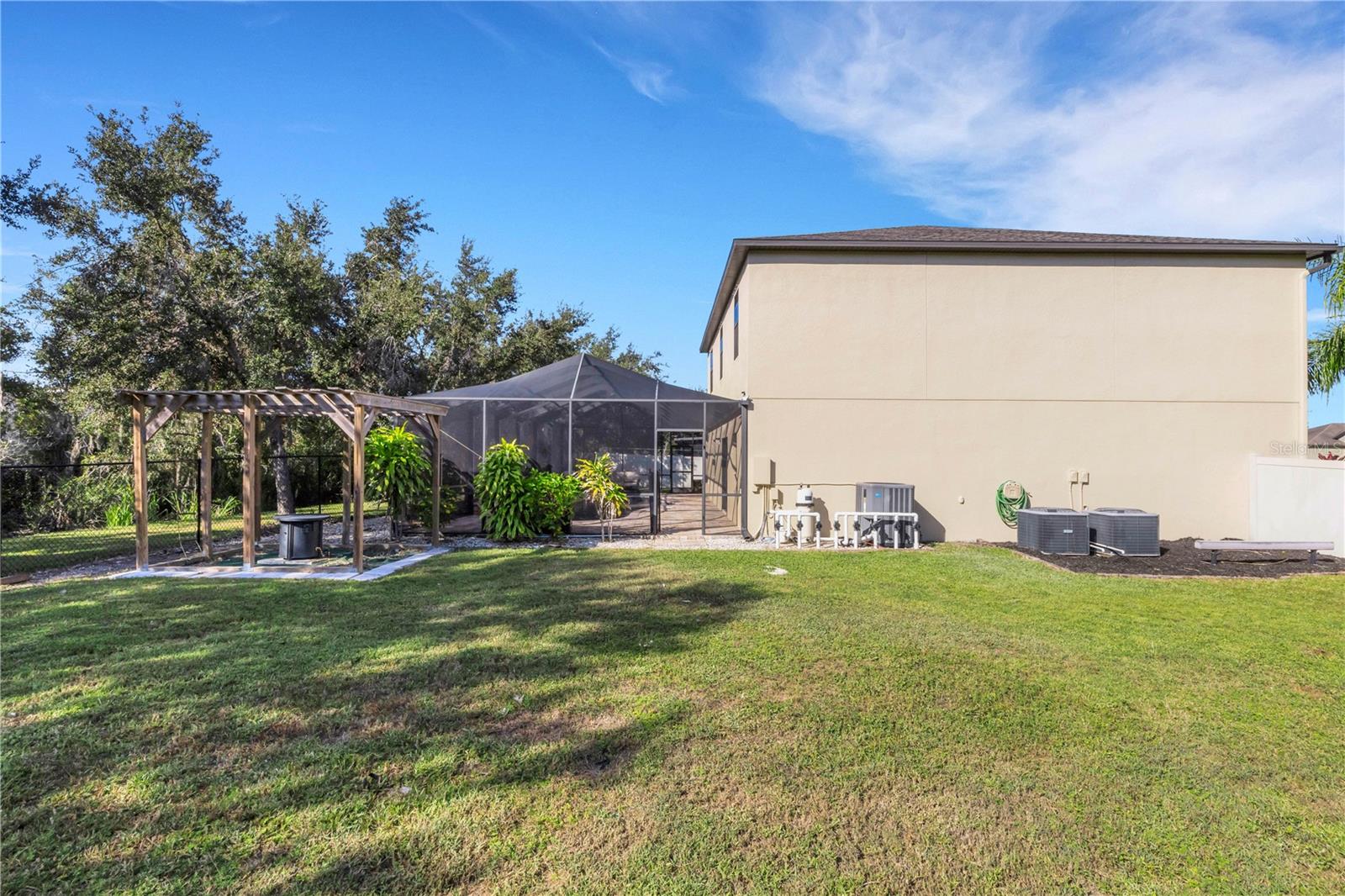 SHEFFIELD GLENN - Residential