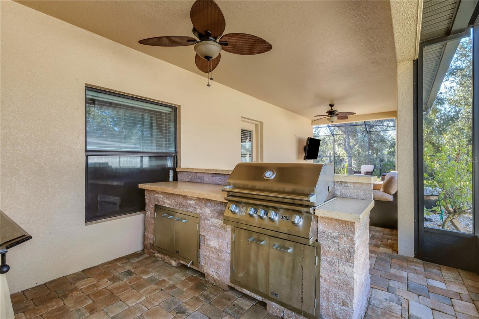 SHEFFIELD GLENN - Residential