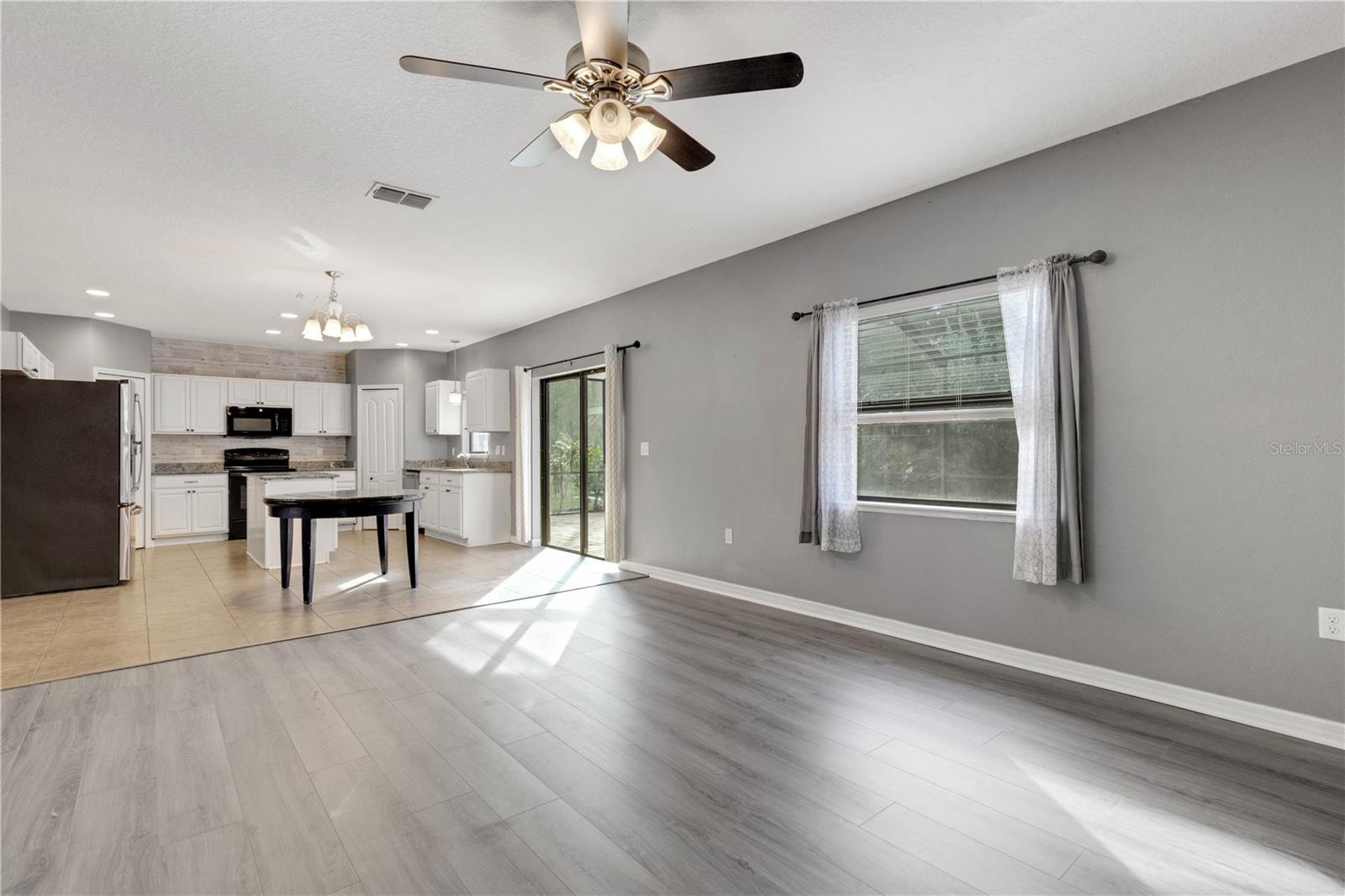 SHEFFIELD GLENN - Residential