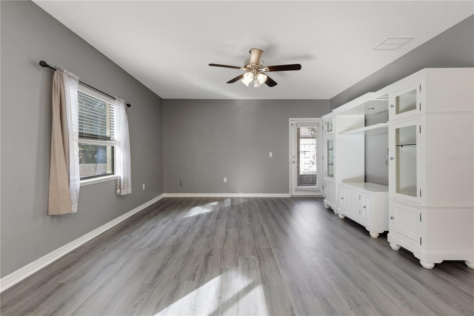 SHEFFIELD GLENN - Residential