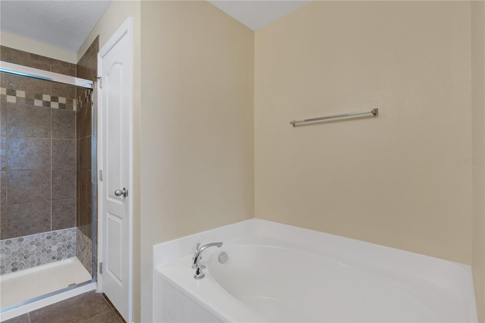 SHEFFIELD GLENN - Residential