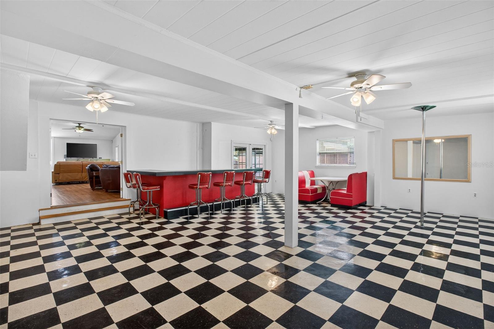 MOUNT VERNON - Residential