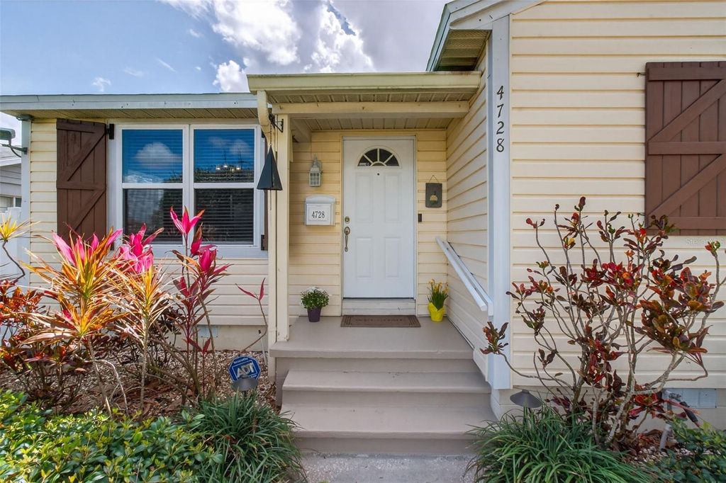 Photo of 4728 13th Avenue N, St Petersburg, FL 33713 (MLS # TB8483449)