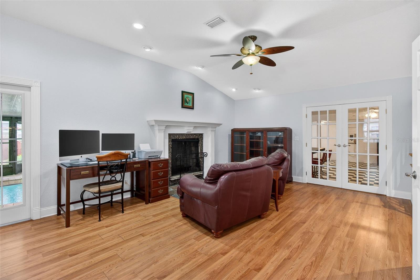 MOUNT VERNON - Residential